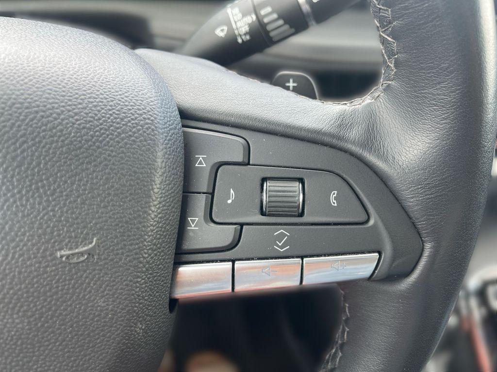 used 2024 Cadillac XT4 car, priced at $28,993