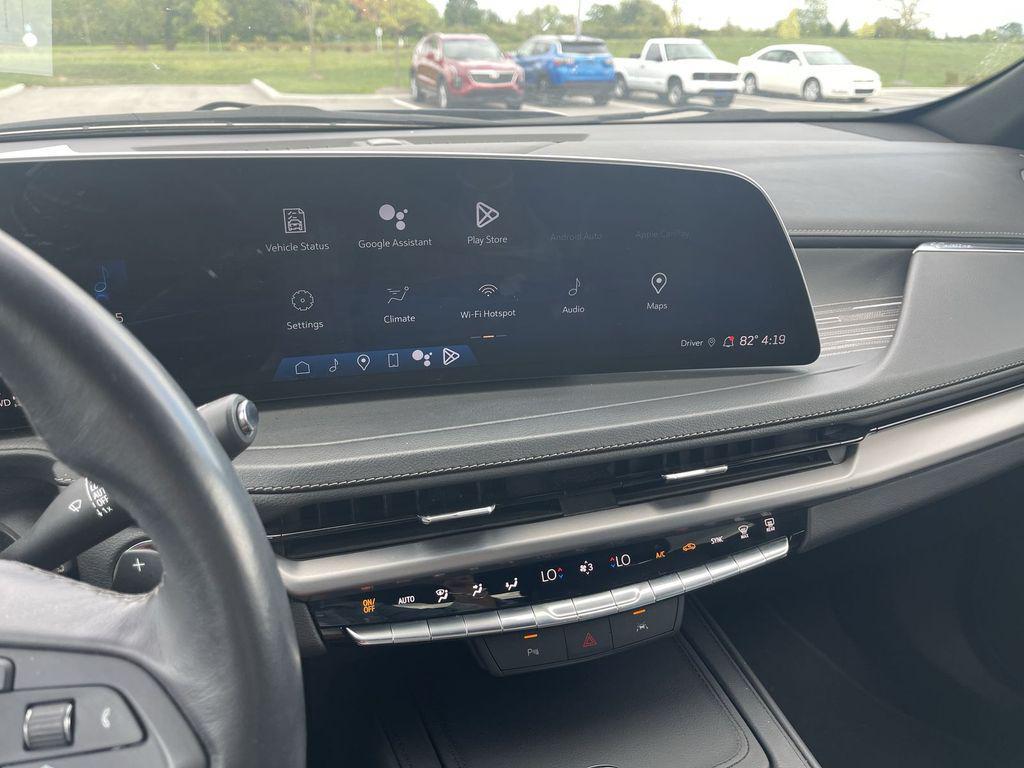 used 2024 Cadillac XT4 car, priced at $28,993