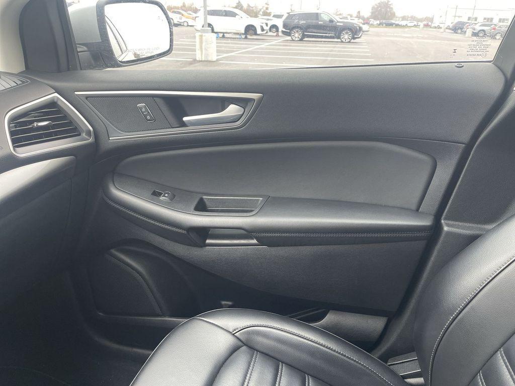 used 2024 Ford Edge car, priced at $23,900