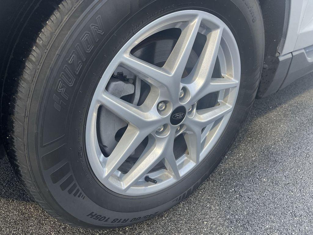 used 2024 Ford Edge car, priced at $22,939