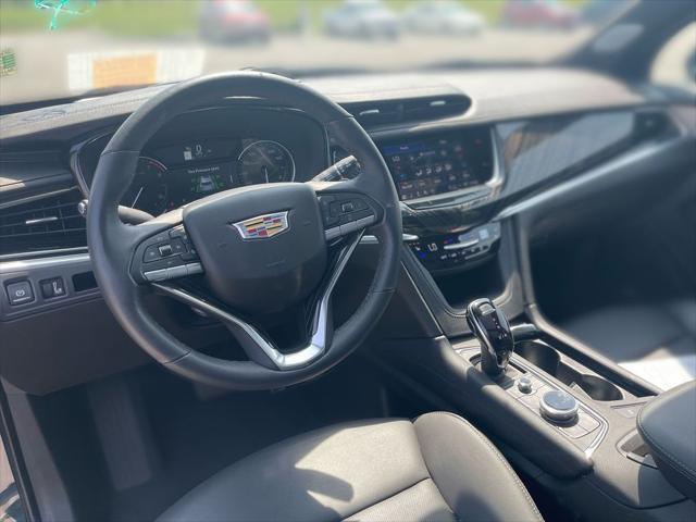 used 2025 Cadillac XT6 car, priced at $50,550