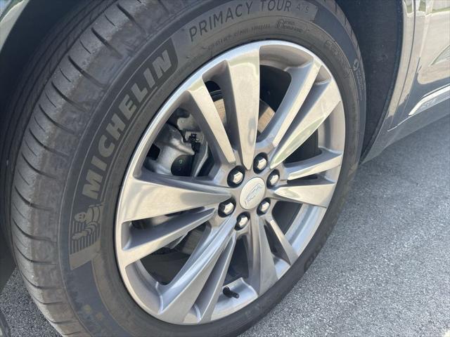 used 2025 Cadillac XT6 car, priced at $50,550
