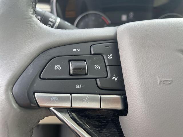 used 2023 Cadillac XT6 car, priced at $37,505