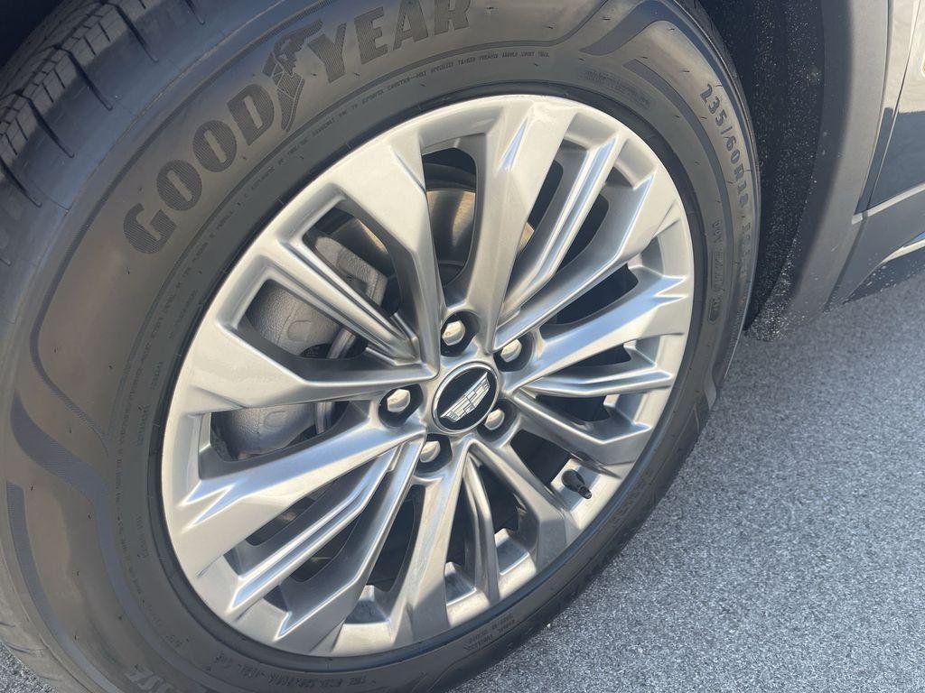 used 2025 Cadillac XT4 car, priced at $32,997