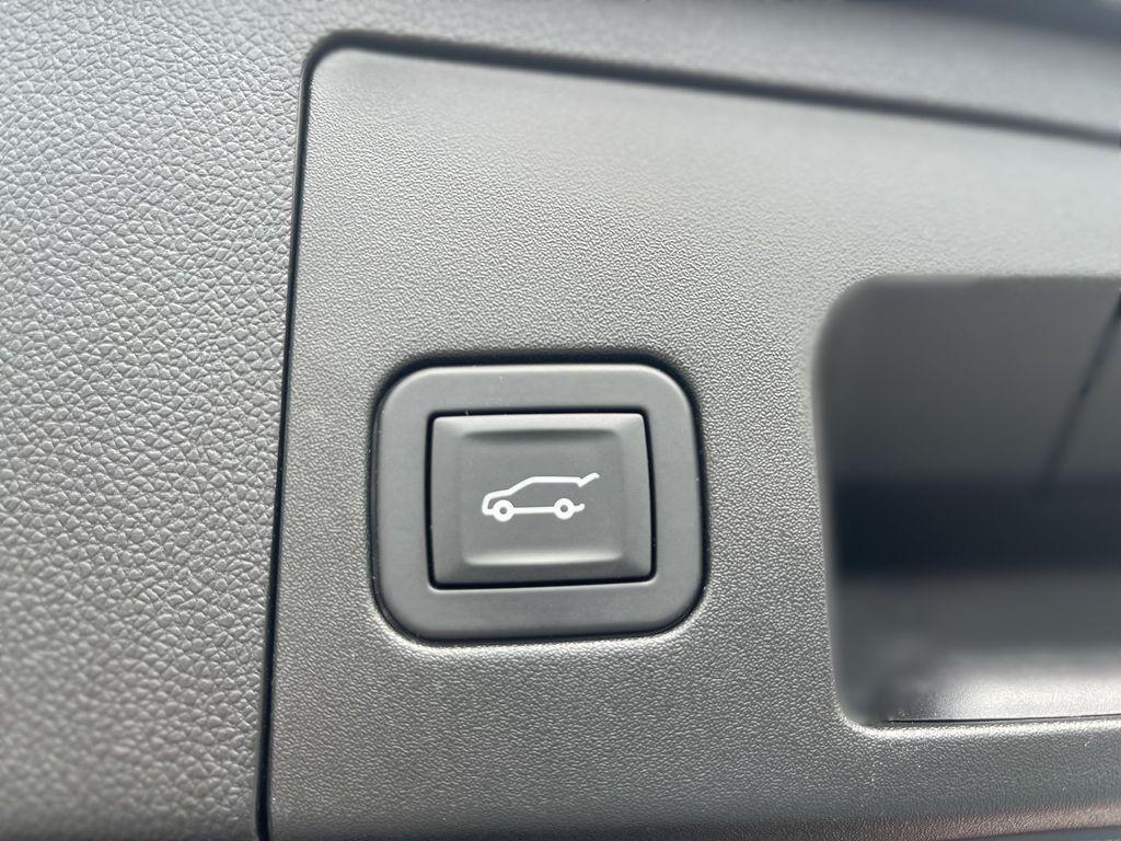 used 2025 Cadillac XT4 car, priced at $34,482