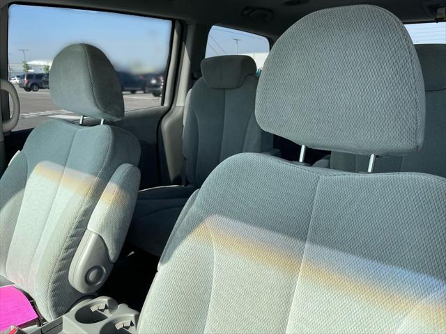 used 2006 Kia Sedona car, priced at $6,000