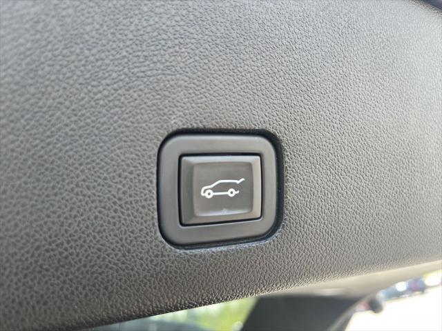 used 2023 Cadillac XT6 car, priced at $39,803