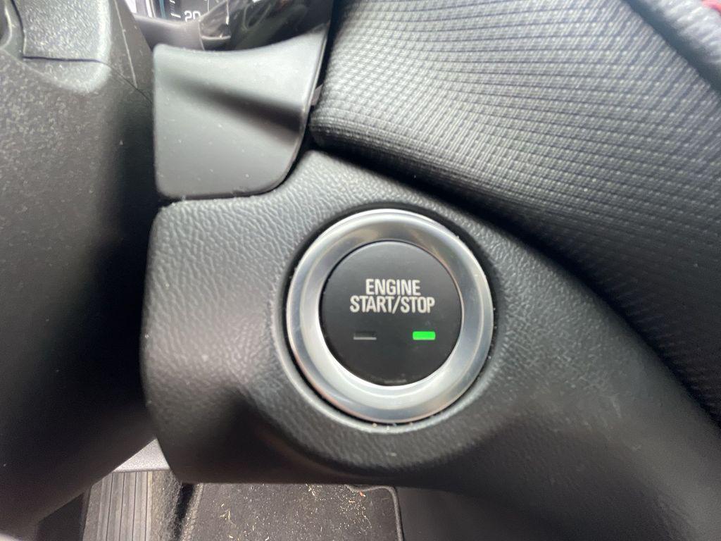 used 2022 Chevrolet Equinox car, priced at $23,633