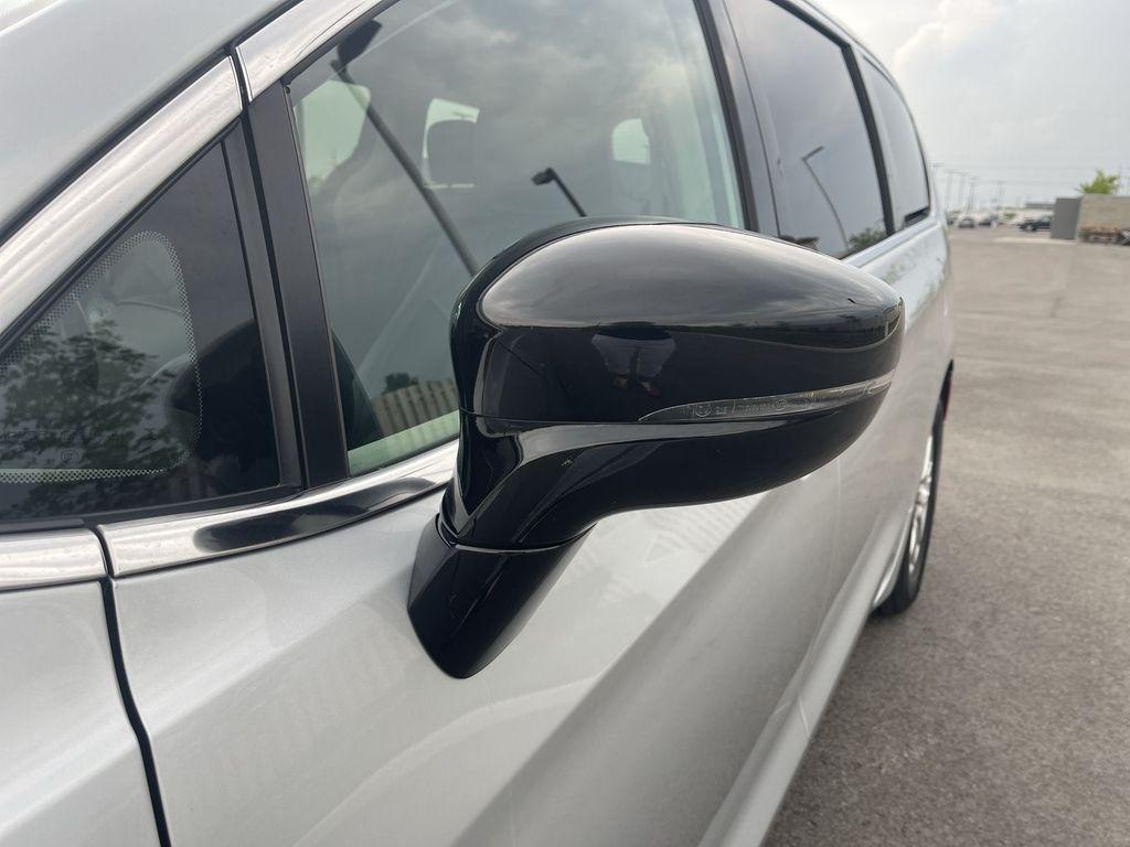used 2024 Chrysler Pacifica car, priced at $31,997