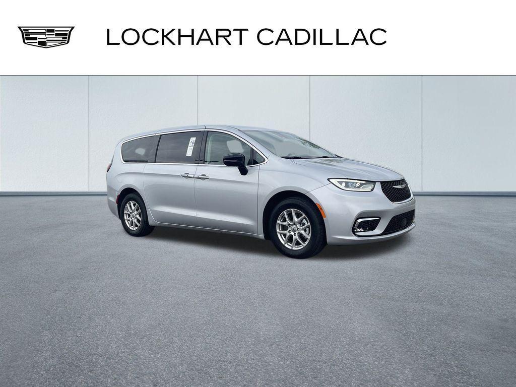 used 2024 Chrysler Pacifica car, priced at $31,997