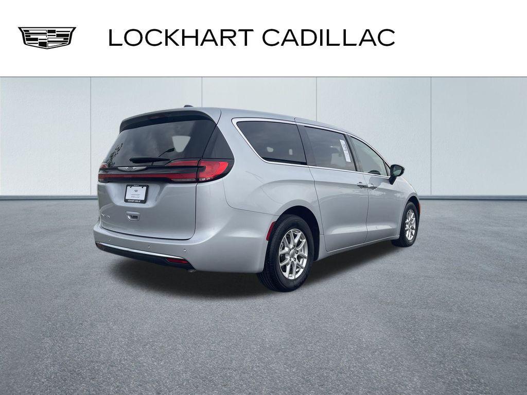used 2024 Chrysler Pacifica car, priced at $31,997