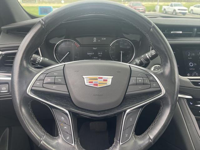 used 2022 Cadillac XT5 car, priced at $34,501