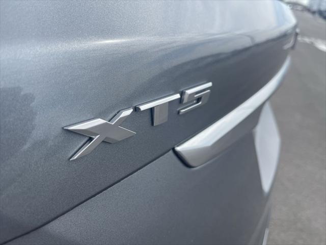 used 2022 Cadillac XT5 car, priced at $34,501