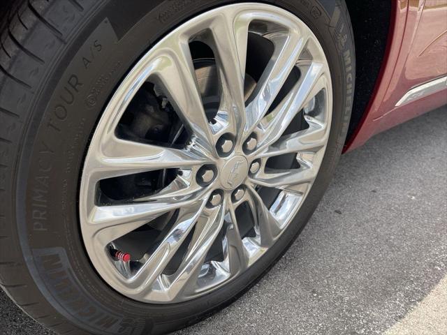 used 2024 Cadillac XT6 car, priced at $49,495