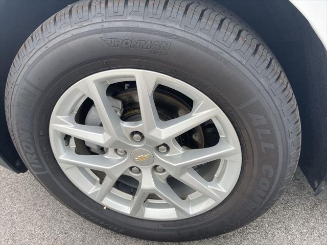 used 2023 Chevrolet Equinox car, priced at $19,450