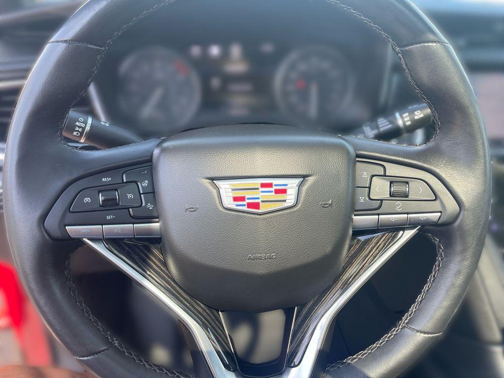 used 2022 Cadillac XT6 car, priced at $36,000