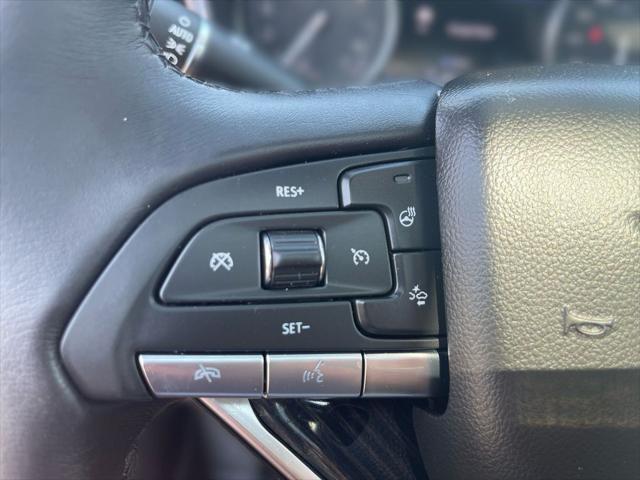 used 2022 Cadillac XT6 car, priced at $37,059