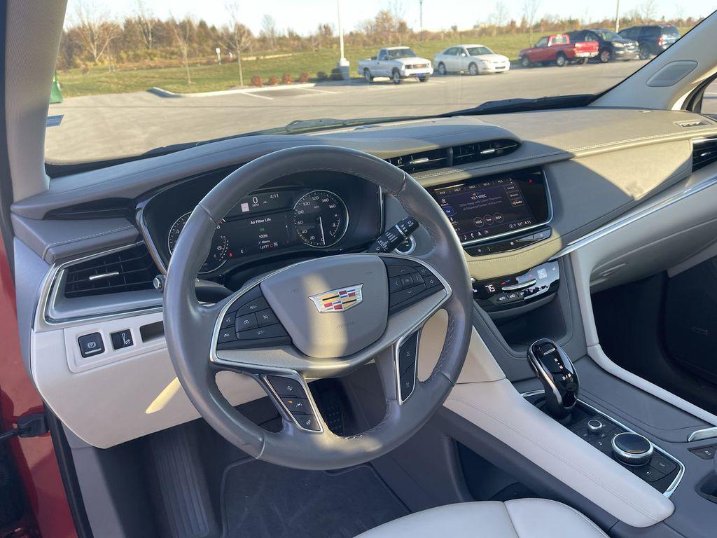 used 2021 Cadillac XT5 car, priced at $32,572