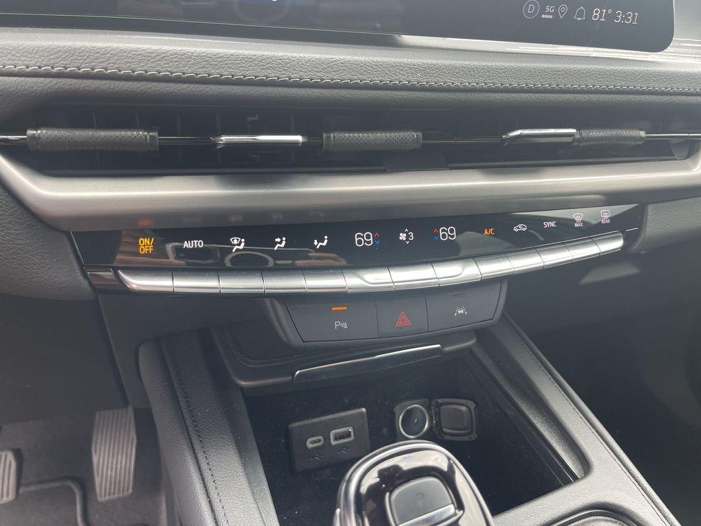 used 2025 Cadillac XT4 car, priced at $33,598