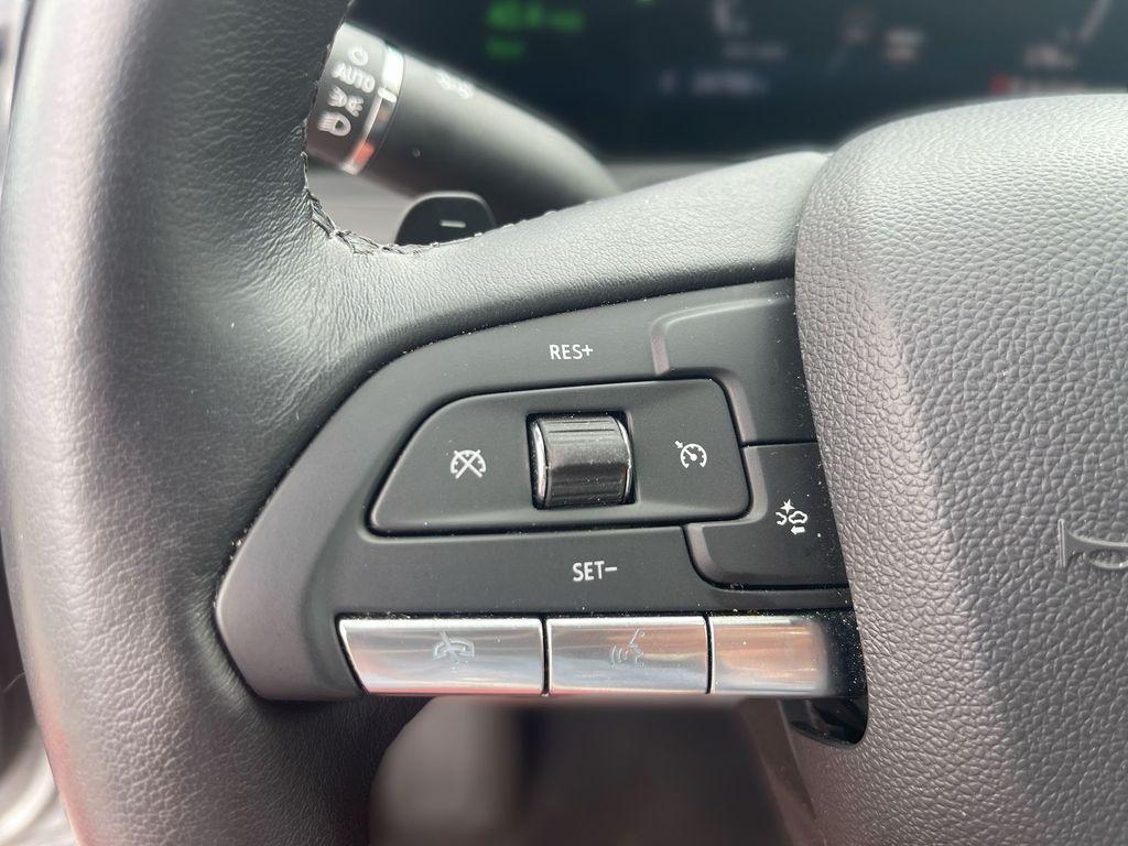 used 2025 Cadillac XT4 car, priced at $33,598