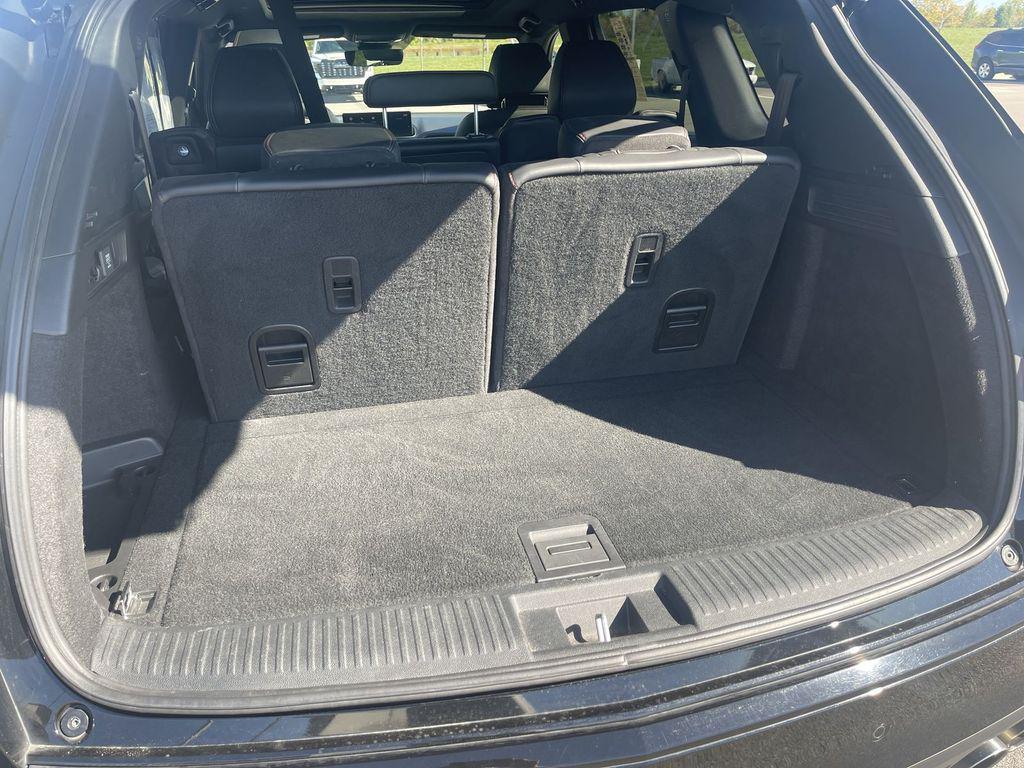 used 2022 Acura MDX car, priced at $41,500