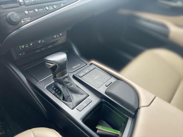 used 2020 Lexus ES 350 car, priced at $28,900