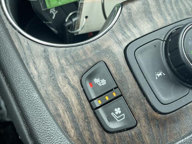 used 2020 GMC Acadia car, priced at $29,391