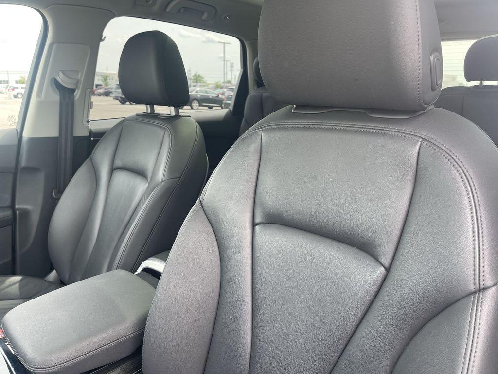 used 2024 Audi Q7 car, priced at $44,500