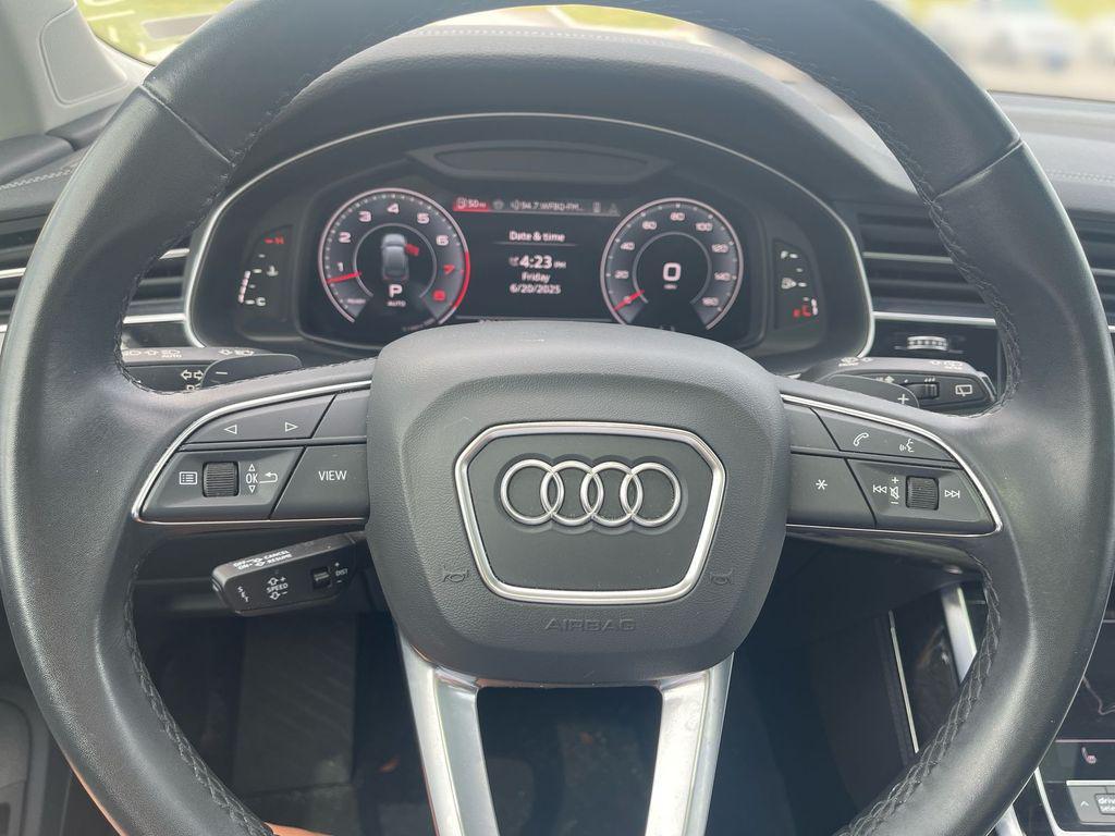 used 2024 Audi Q7 car, priced at $44,500