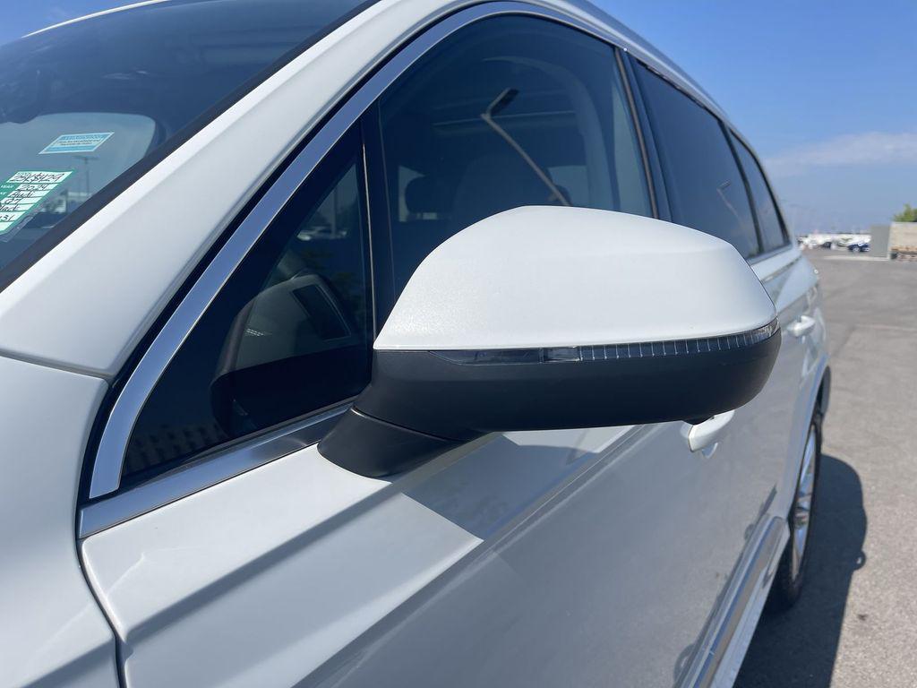 used 2024 Audi Q7 car, priced at $44,500