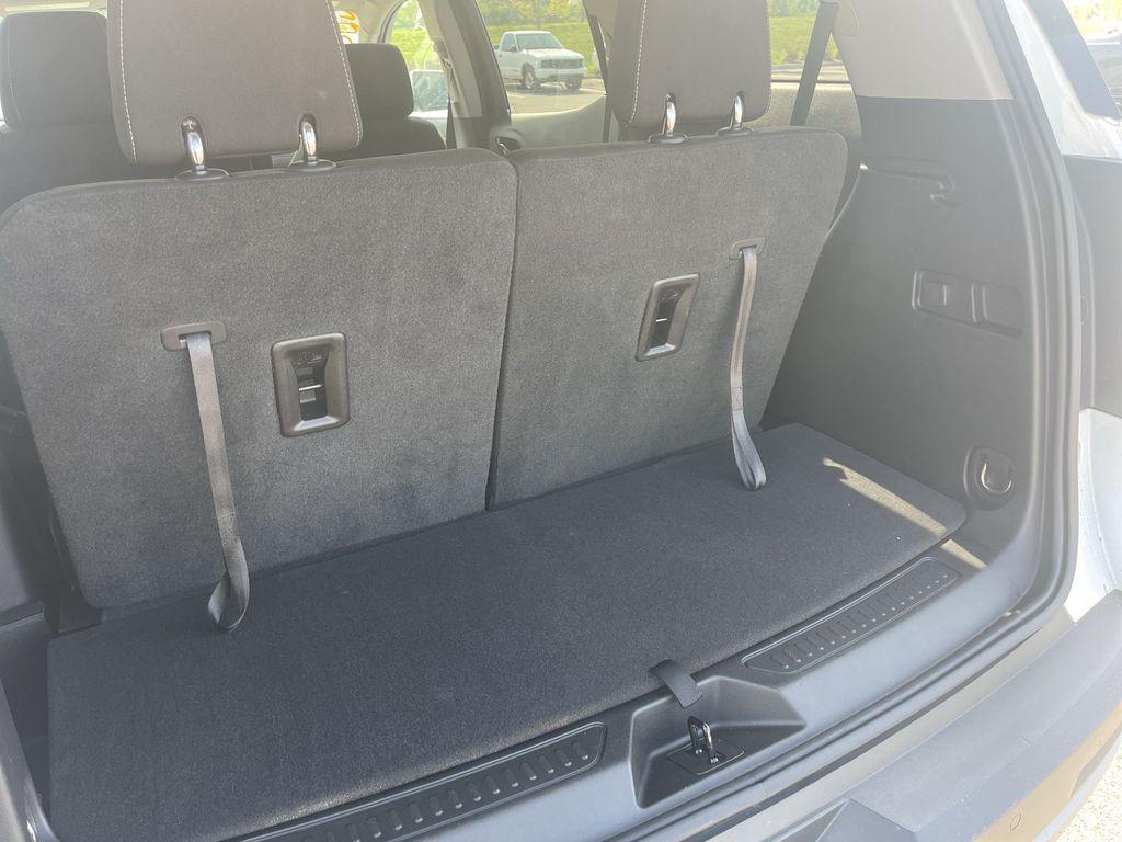 used 2023 GMC Acadia car, priced at $28,143