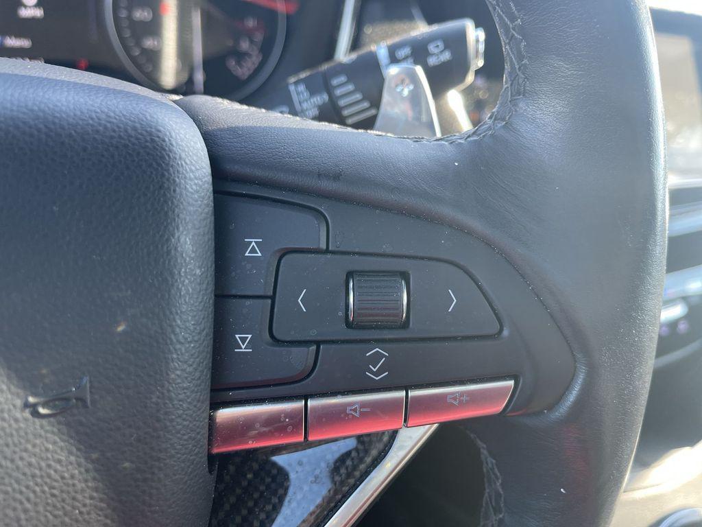 used 2024 Cadillac XT6 car, priced at $47,369