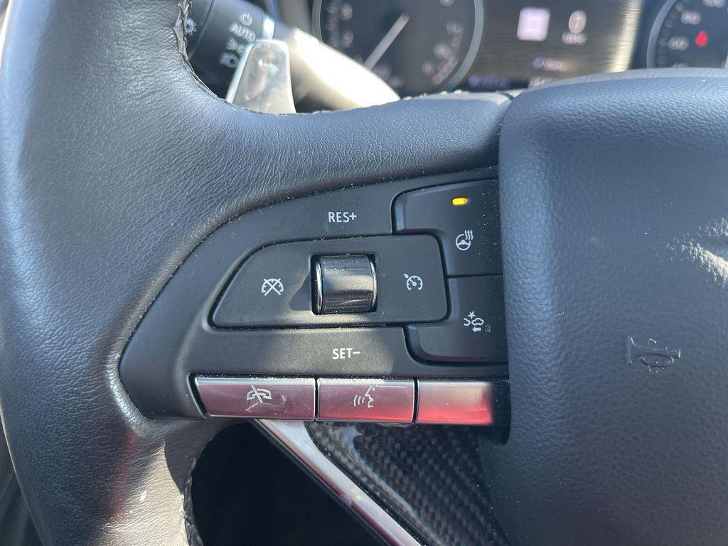 used 2024 Cadillac XT6 car, priced at $47,369