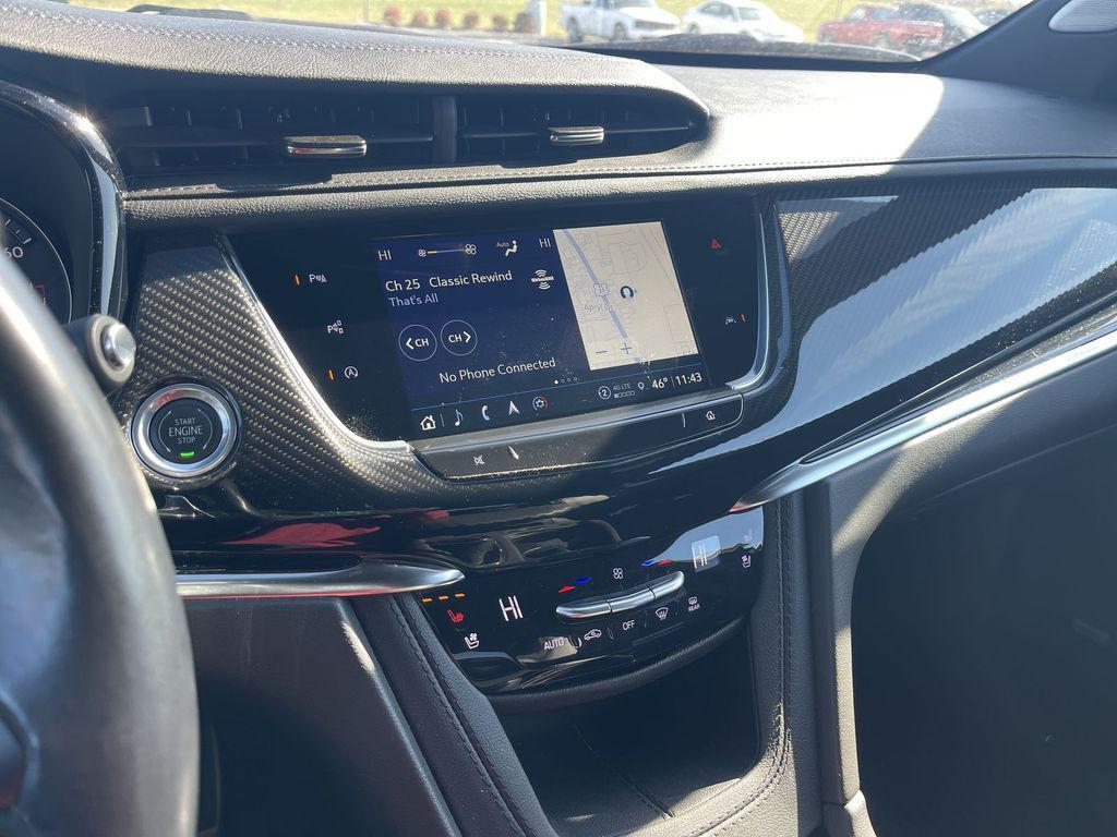 used 2024 Cadillac XT6 car, priced at $47,369
