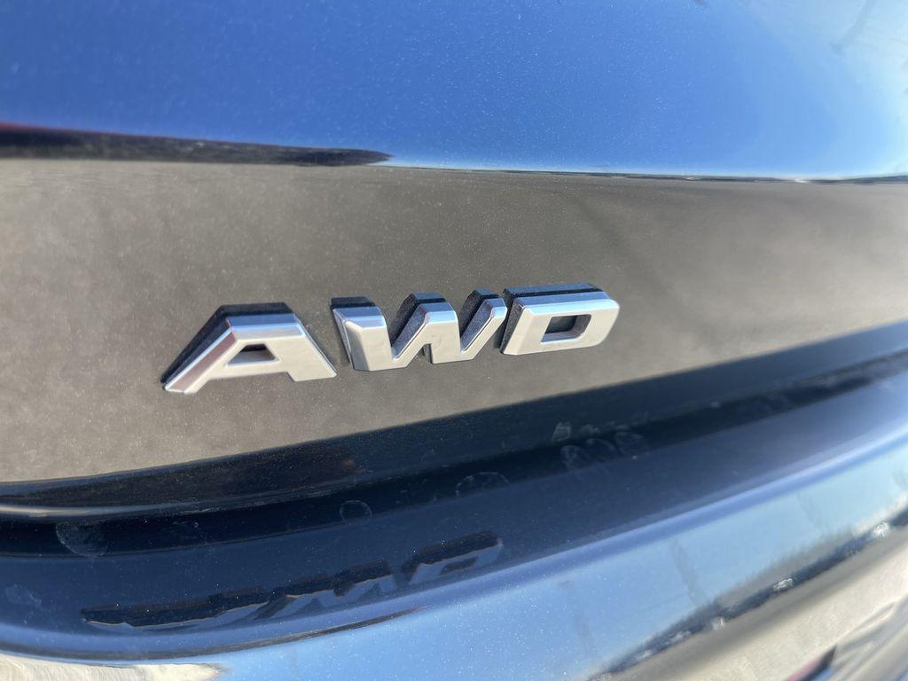 used 2024 Cadillac XT6 car, priced at $47,369