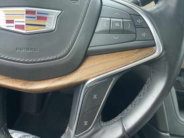 used 2022 Cadillac XT5 car, priced at $37,500