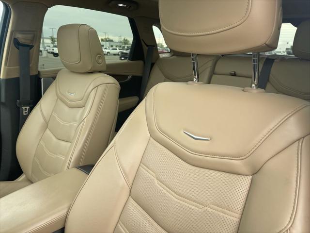 used 2022 Cadillac XT5 car, priced at $37,500