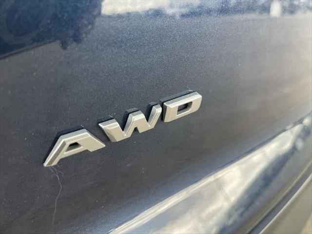 used 2022 Cadillac XT4 car, priced at $27,132