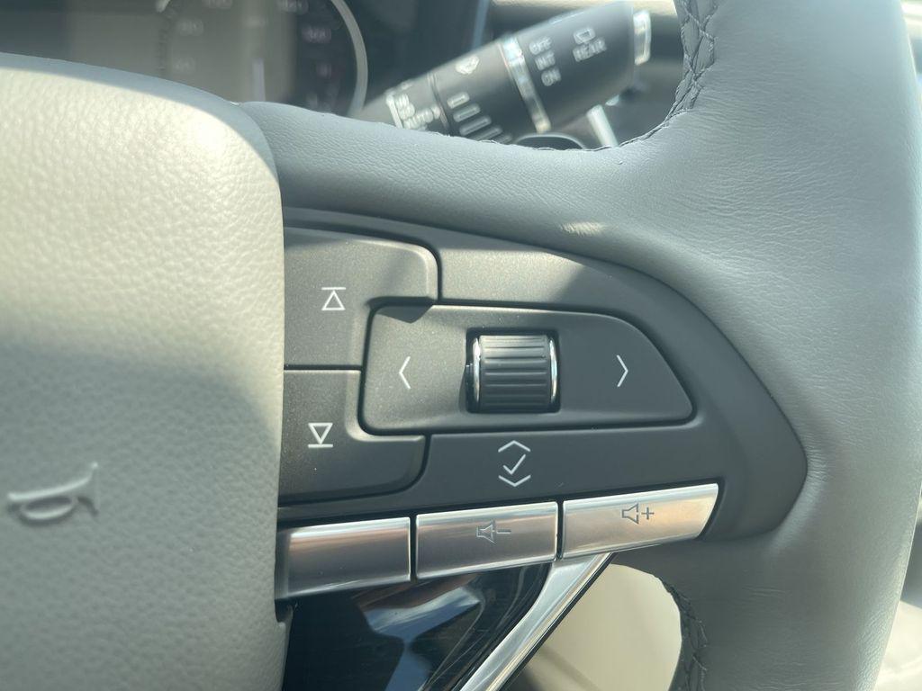 used 2024 Cadillac XT6 car, priced at $50,420