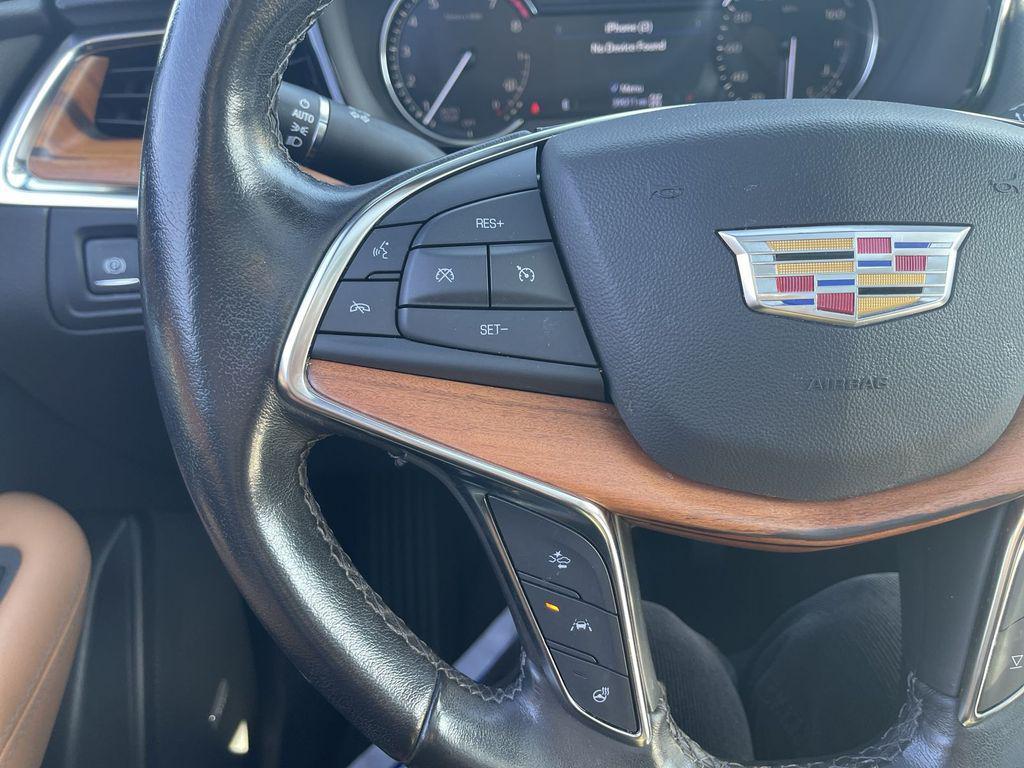 used 2022 Cadillac XT5 car, priced at $32,295