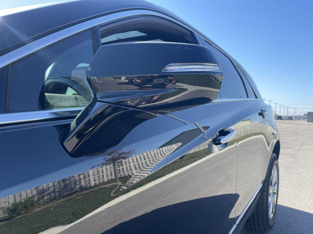 used 2022 Cadillac XT5 car, priced at $32,295