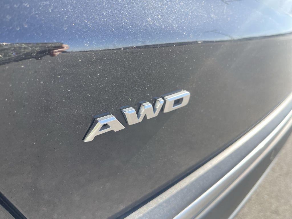 used 2022 Cadillac XT5 car, priced at $32,295