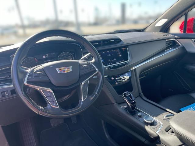 used 2022 Cadillac XT5 car, priced at $28,100