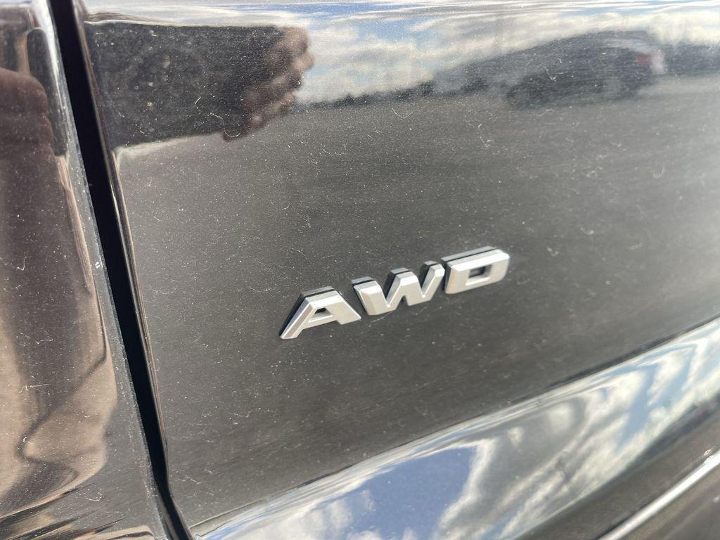 used 2025 Cadillac XT4 car, priced at $37,077