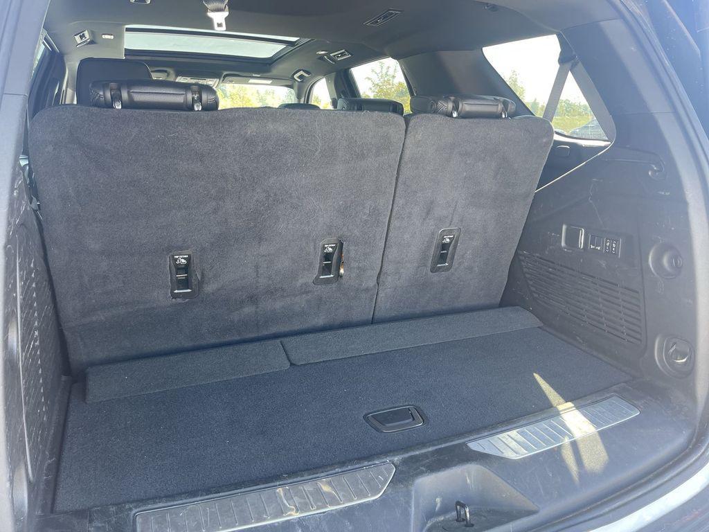 used 2024 GMC Yukon car, priced at $64,026