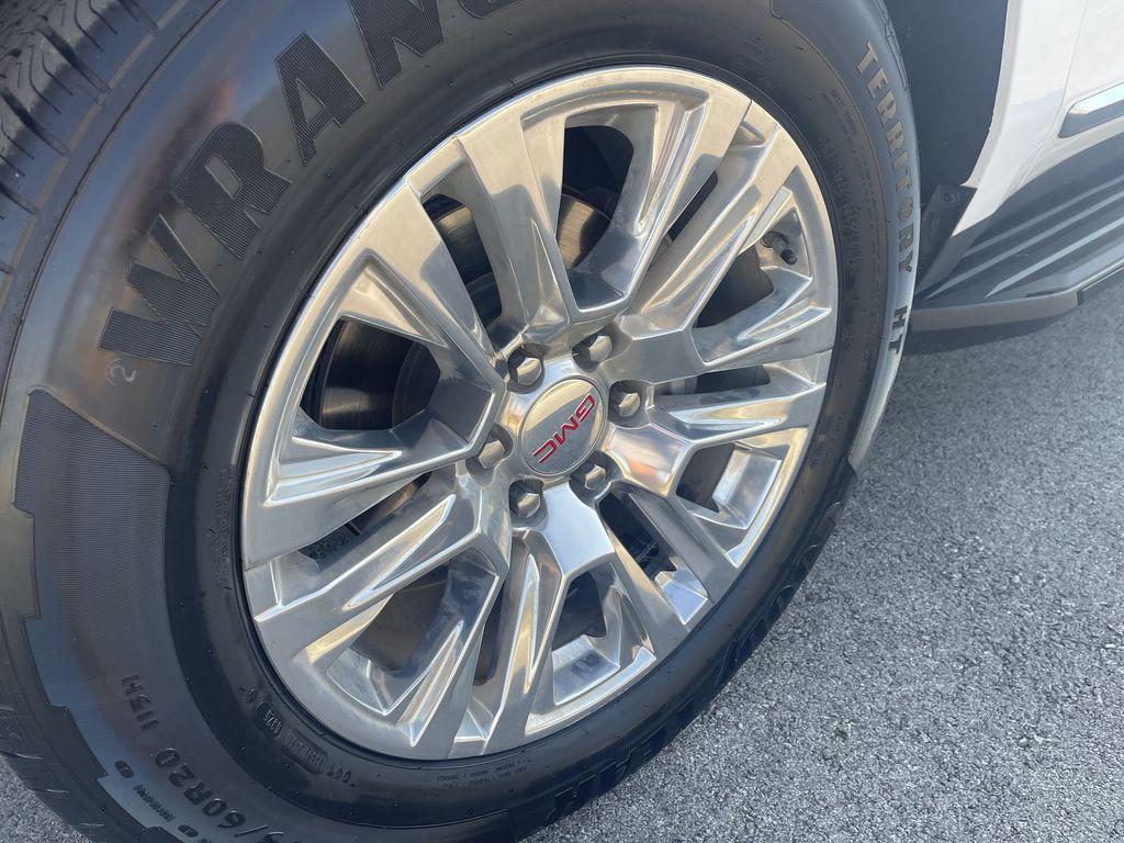 used 2024 GMC Yukon car, priced at $64,026