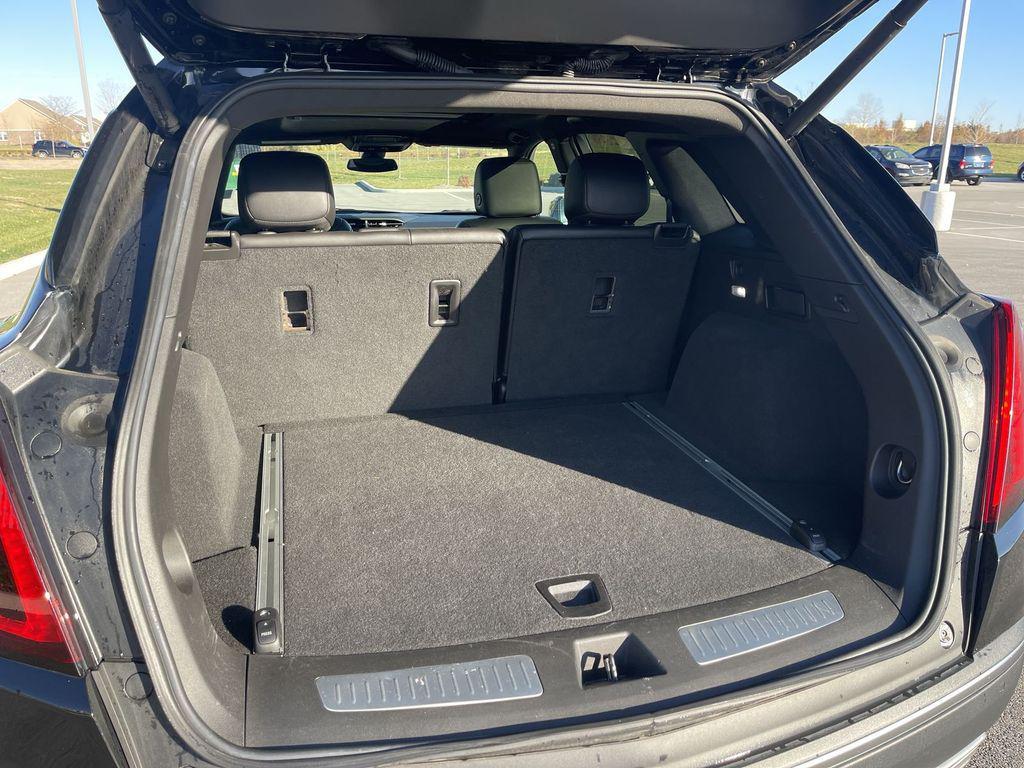 used 2022 Cadillac XT5 car, priced at $31,885