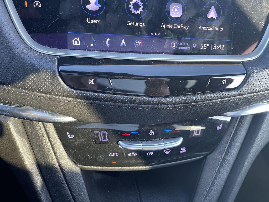 used 2022 Cadillac XT5 car, priced at $31,885