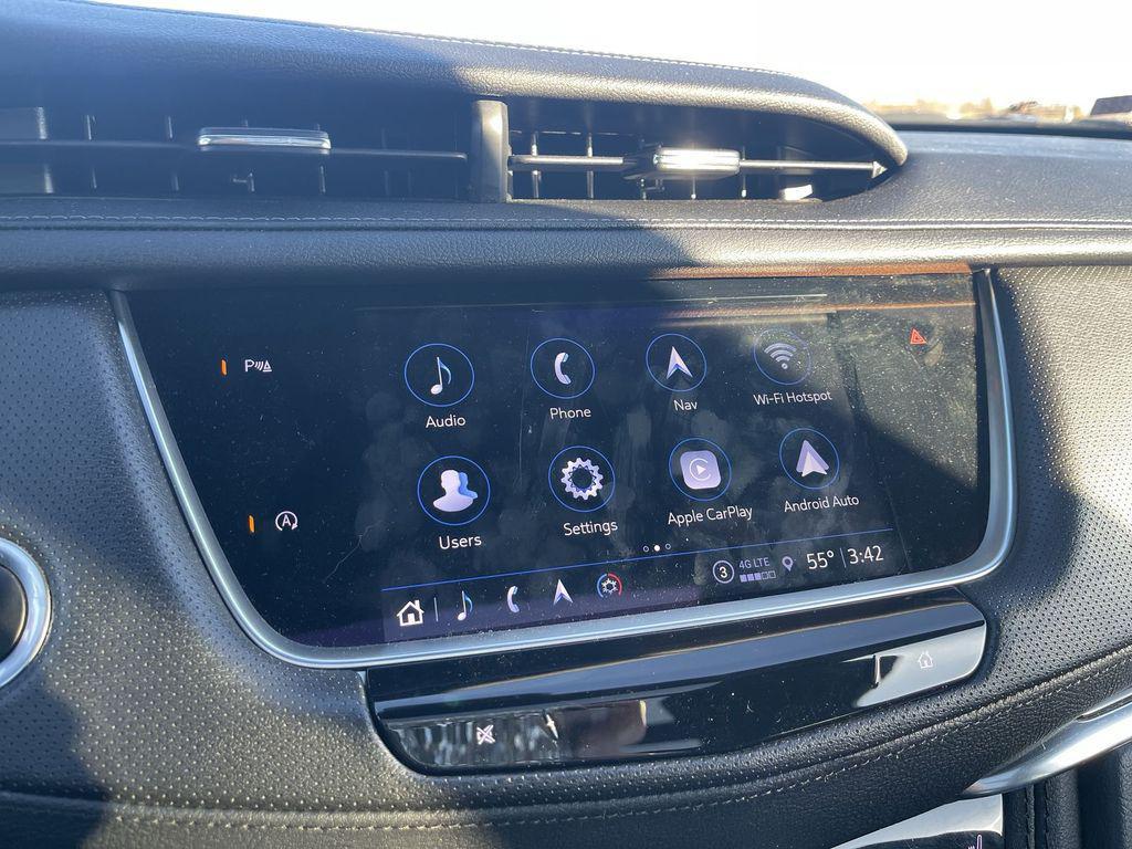 used 2022 Cadillac XT5 car, priced at $31,885