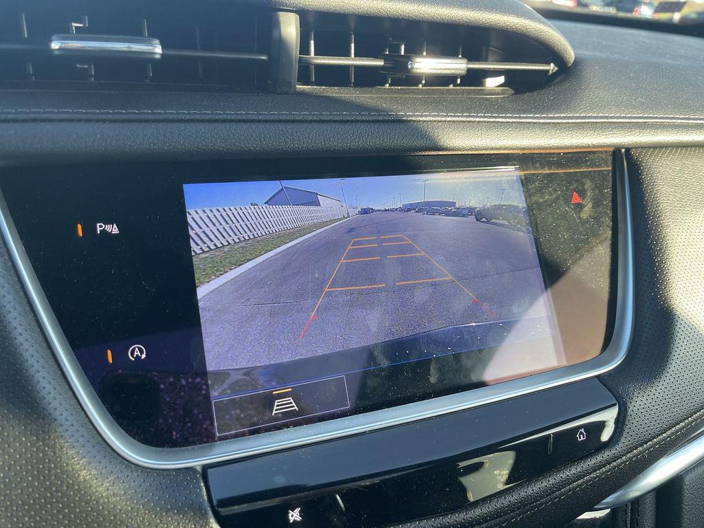 used 2022 Cadillac XT5 car, priced at $31,885